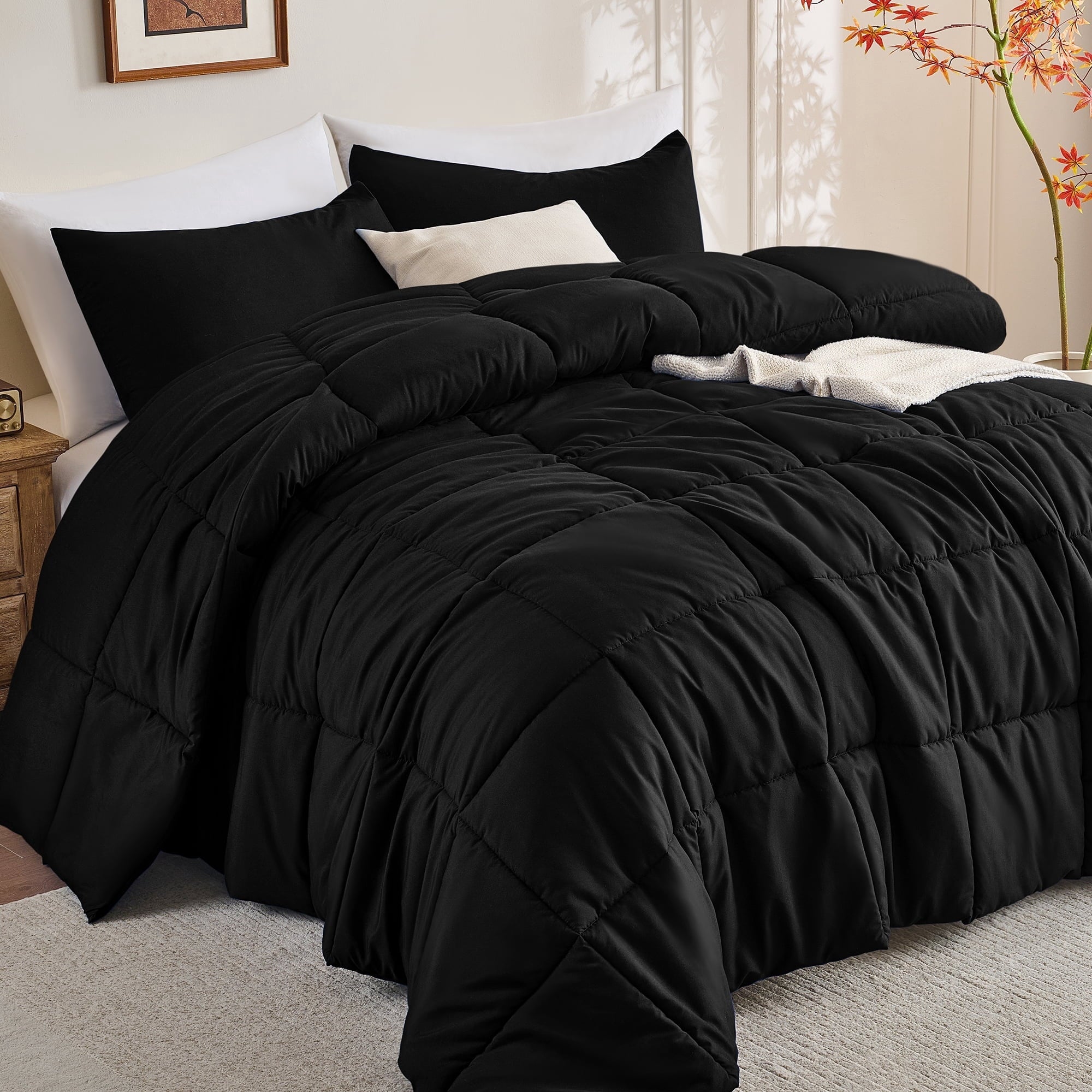 All-Season Queen Size Comforter Sets, 3 Piece Soft Quilted Bedding Sets, All-Season Down Alternative Comforter with 2 Pillow Sha... - All-Season Down Alternative Comforter Insert Detail