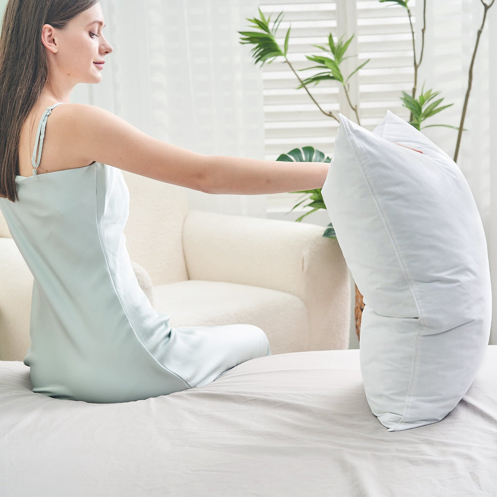 Hotel Collection Goose Feather Down Pillows for Sleeping,Luxury Hotel Collection Queen Size Soft Bed Pillow,1 Pack,Queen (20.2" x 28.2") - Decorative Throw Pillow Cushion for Sofa & Bed Detail