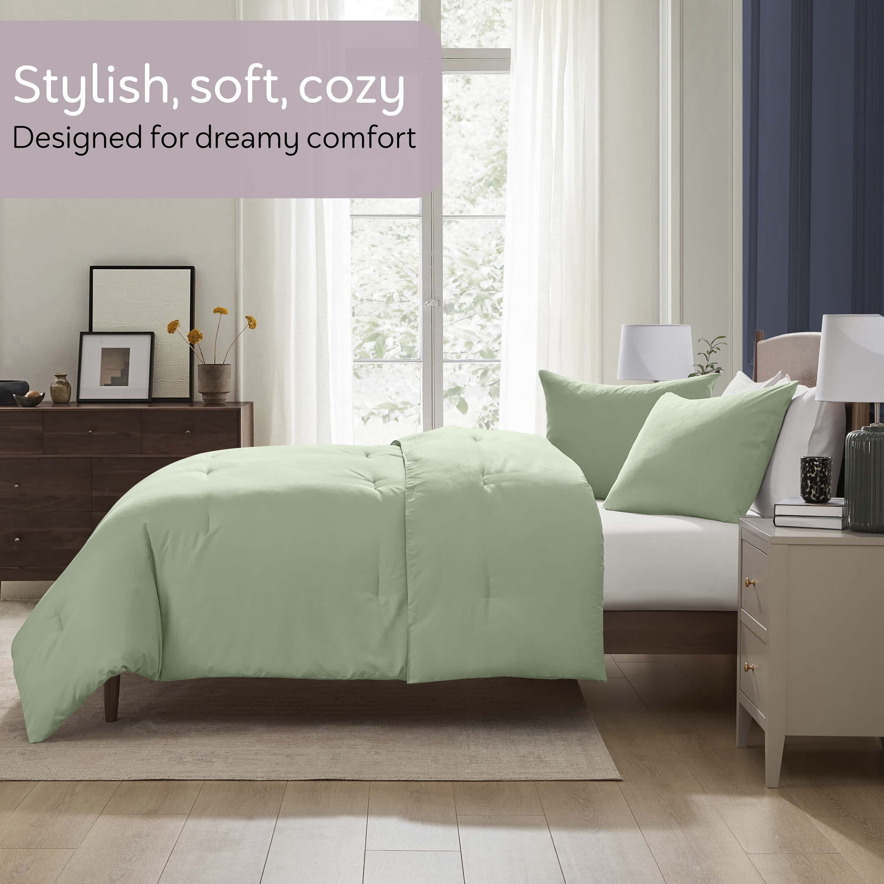 All-Season Comforter Sets, All Season Lightweight Solid Queen Comforter Set, 3-Pc Bedding Sets, Sage Green - Cloud-Like Soft Lightweight Bed Comforter Detail