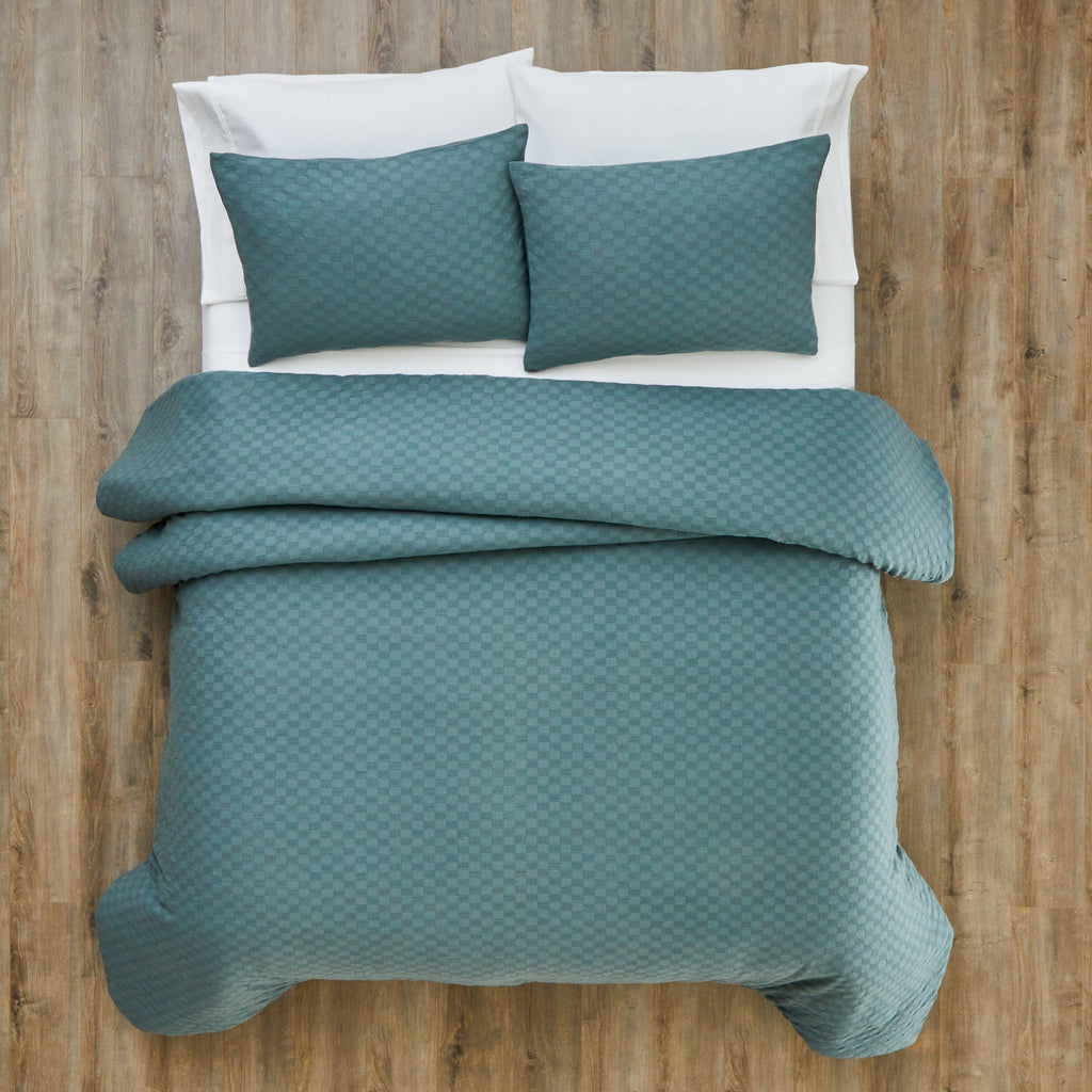 Luxurious Quilted Full/Queen Comforter Set, All-Season, 3-Piece, Nimbus Blue Block Weave - Cloud-Like Soft Lightweight Bed Comforter Detail