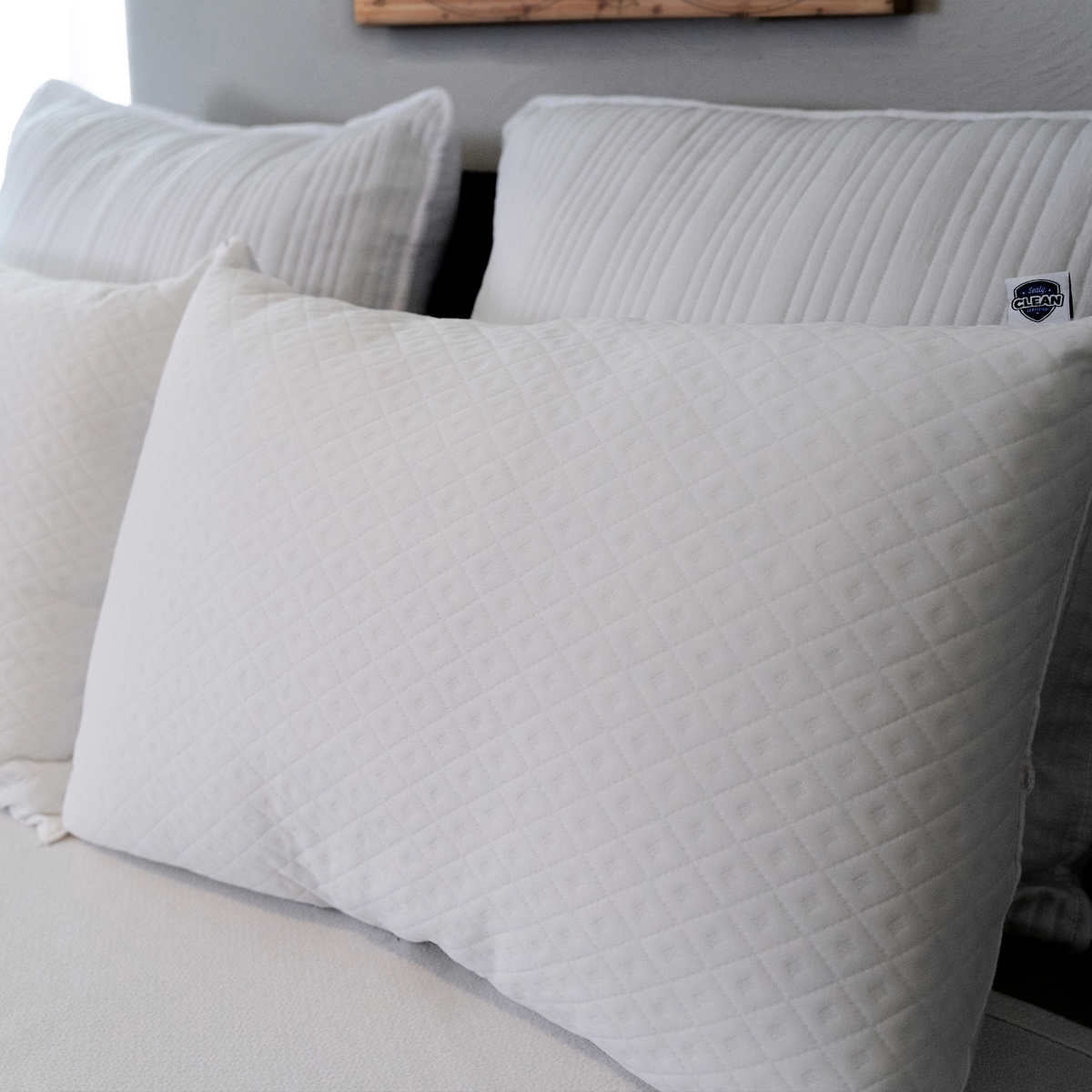 Orthopedic Support Pure Luxury Queen Eternaloft Bed Pillows - Hypoallergenic, Machine Washable (2 Count) - Hotel Quality Plush Sleeping Pillows Detail