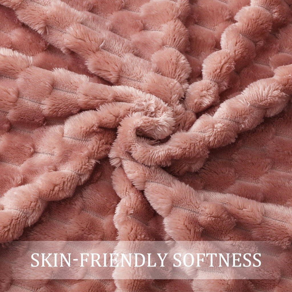Cozy Fleece Large Soft Fleece Throw Blanket, 50"x70" Stylish Jacquard Throw Blanket for Couch, Cozy, Warm, Lightweight Dusty Pink... - Super Soft Reversible Sherpa Flannel Blanket Detail