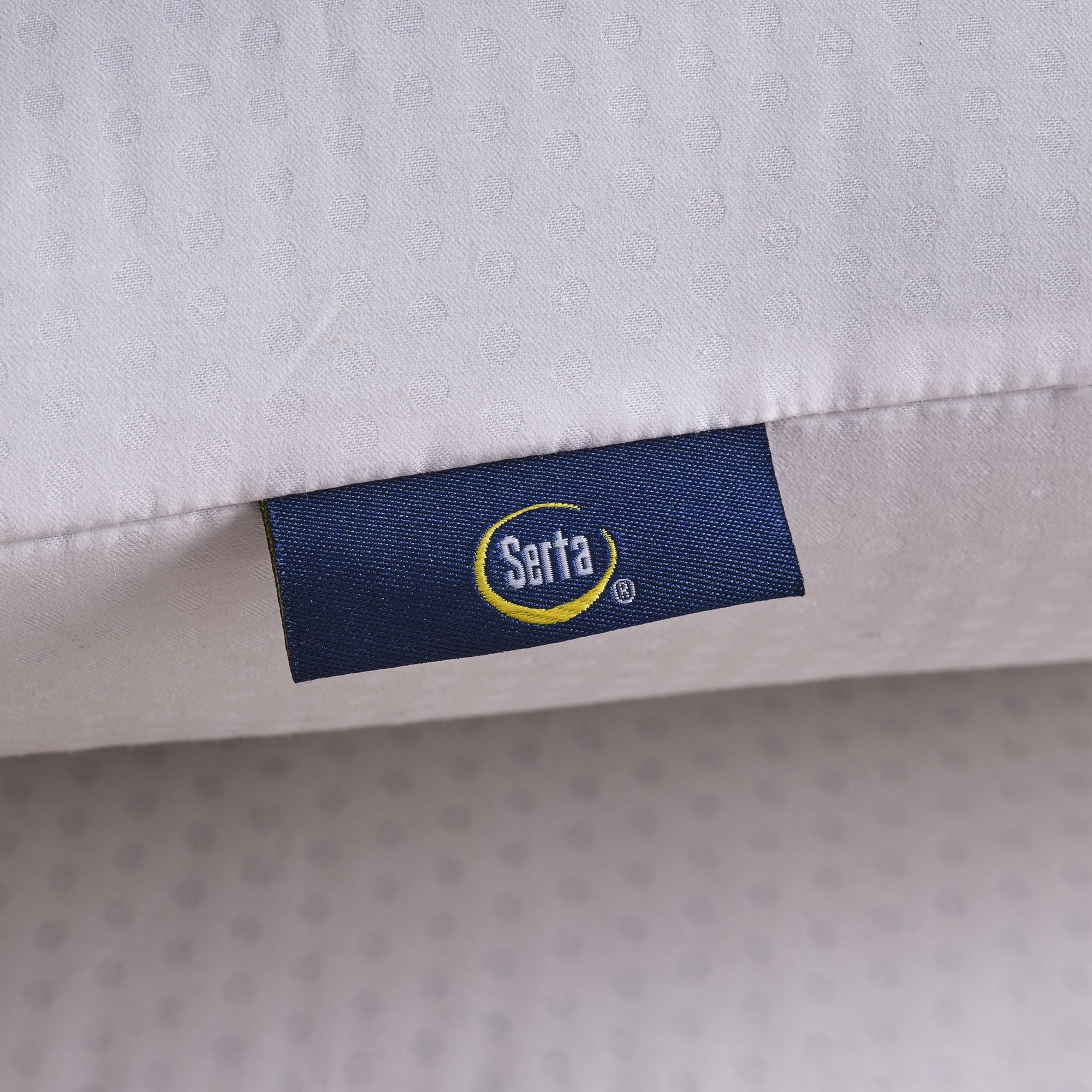 Hotel Collection Cooling Pillow - 2 Pack - Ergonomic Memory Foam Pillow for Neck Pain Support Detail