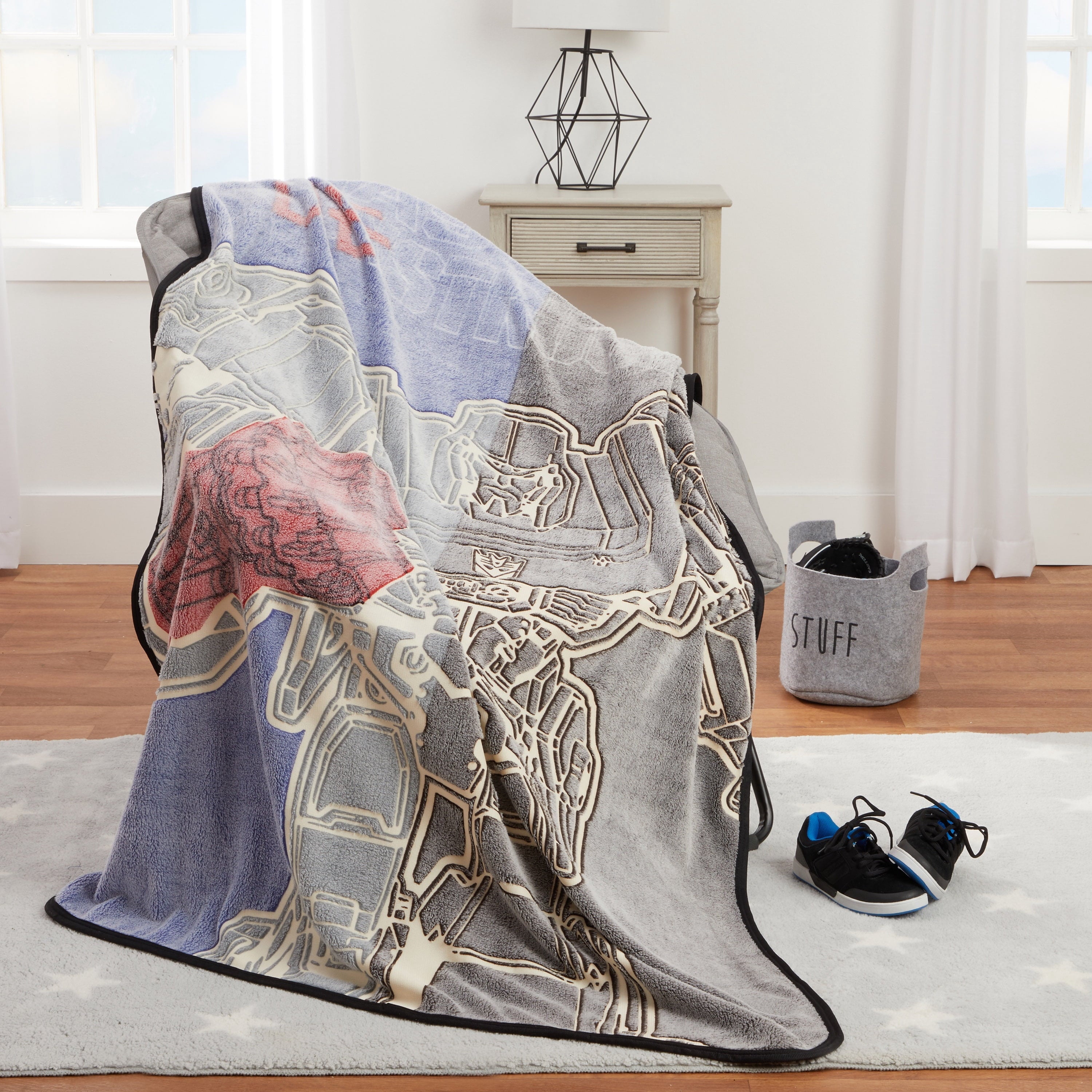 Lightweight Warm Kids Fleece Throw Blanket, 46x60, Glows-In-The-Dark - Lightweight Plush Warm Blanket for All Seasons Detail