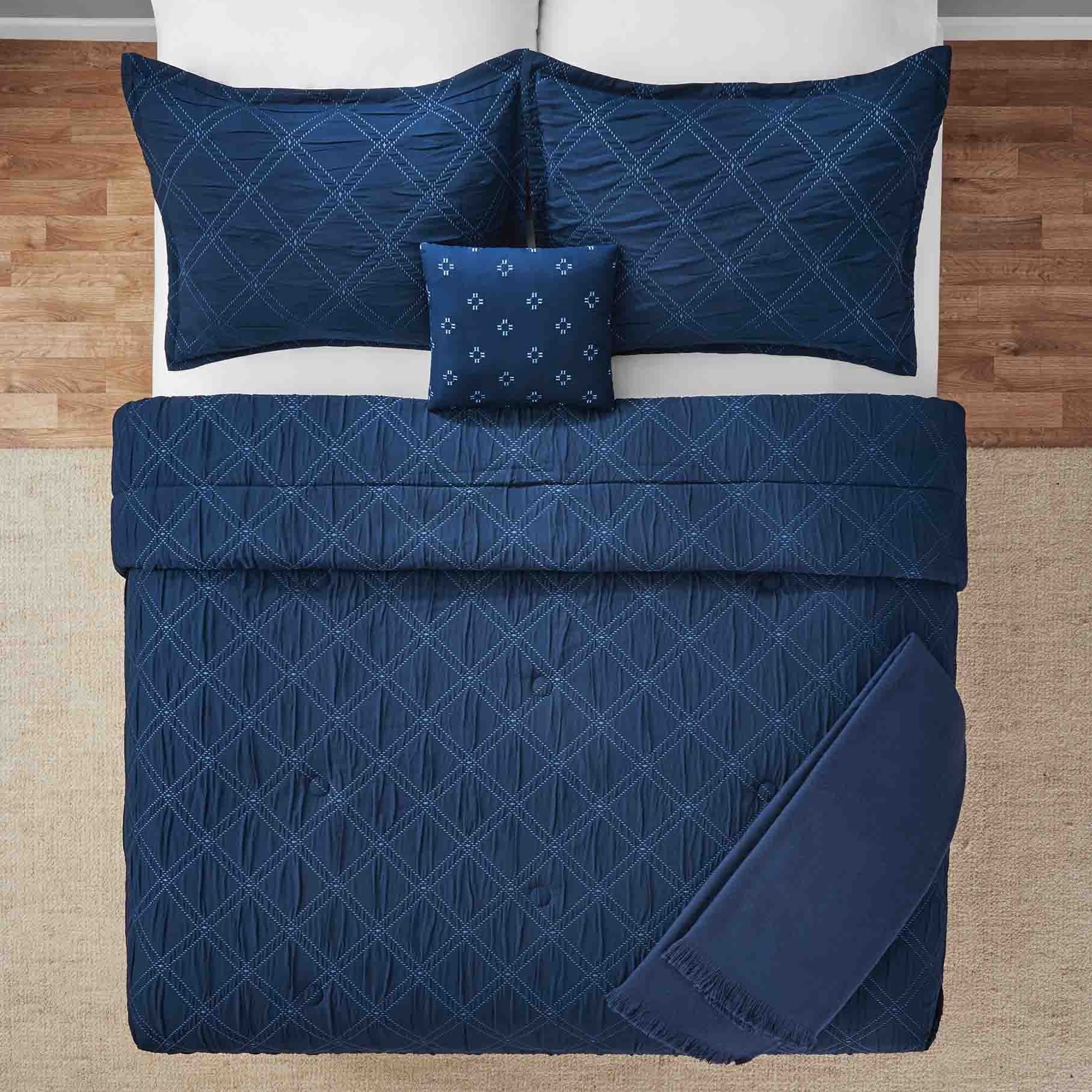 Heavyweight Warmth 5-Piece Reversible Comforter Set Navy Cross Stitch Bedding with Decor Pillow and Throw, Full/Queen - Cloud-Like Soft Lightweight Bed Comforter Detail
