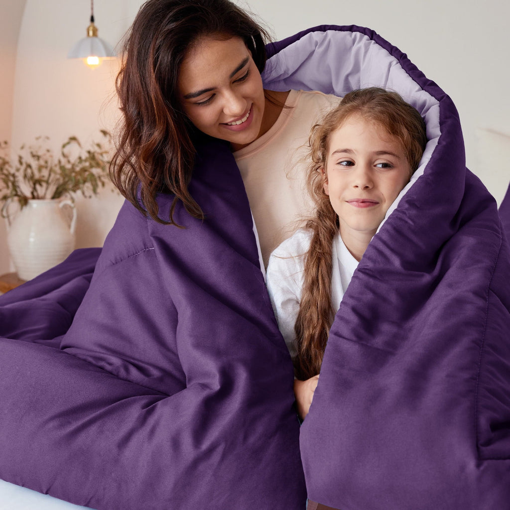 Fluffy Down Alternative Lightweight Reversible 3-Piece Comforter Set All Seasons, Down Alternative Comforter with 2 Pillow Shams, Queen Size,... - Cloud-Like Soft Lightweight Bed Comforter Detail