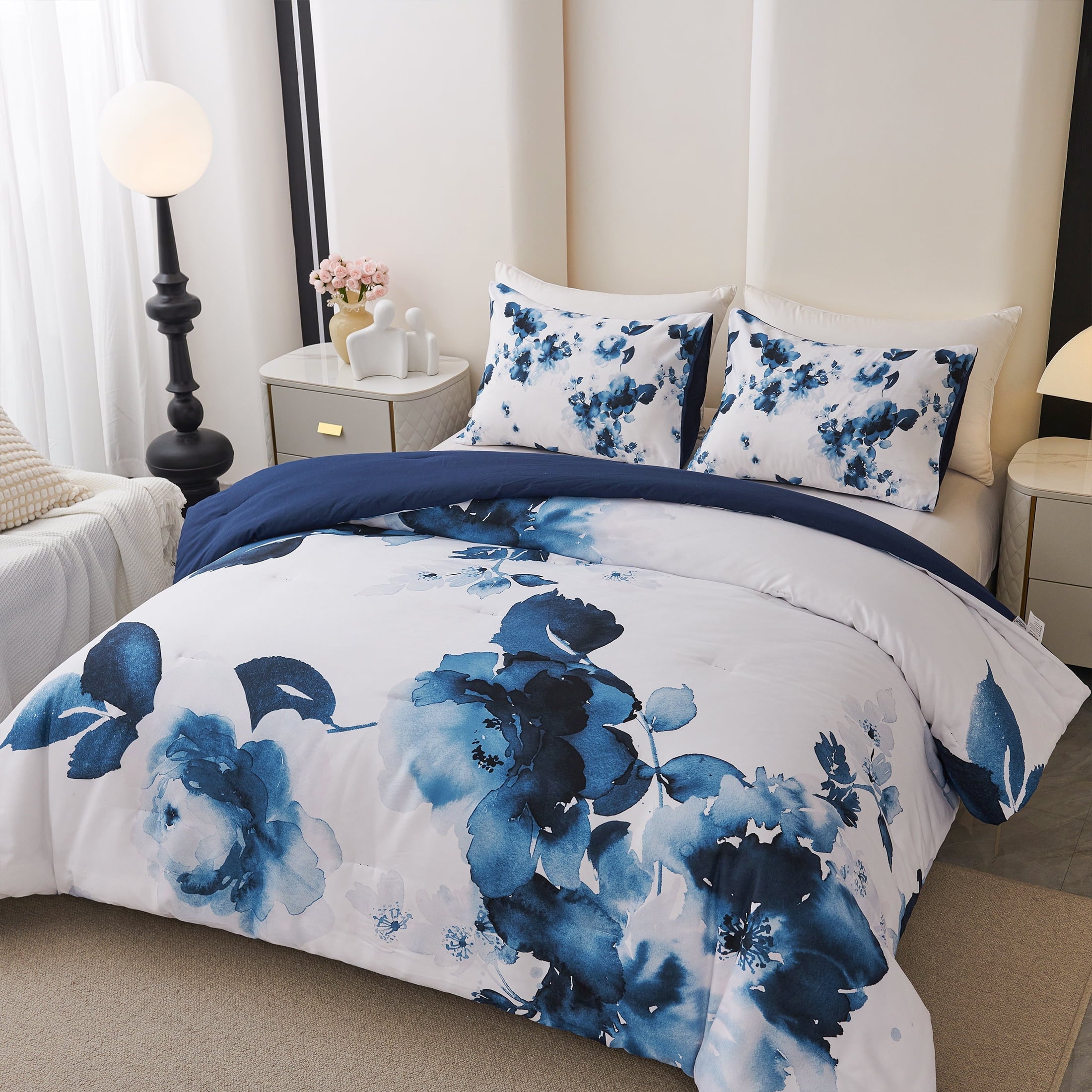 All-Season 3 Pieces Blue and White Floral Comforter Set King Size, Flower Bedding with Watercolor Flowers Pattern for Women, Rev... - Cloud-Like Soft Lightweight Bed Comforter Detail