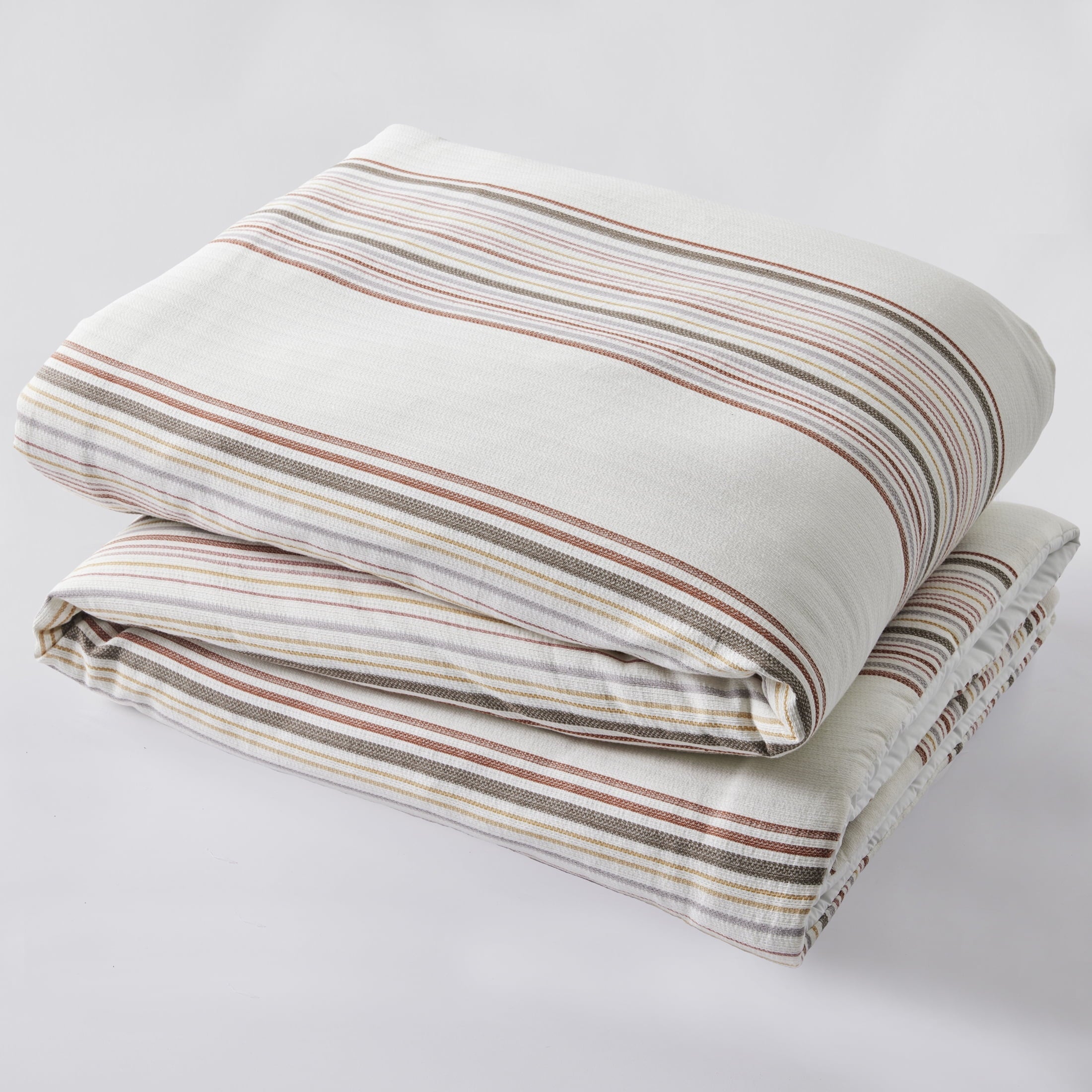 Hypoallergenic Cloud 3-Piece Red Yarn Dye Stripe Comforter Set, Full/Queen - All-Season Down Alternative Comforter Insert Detail
