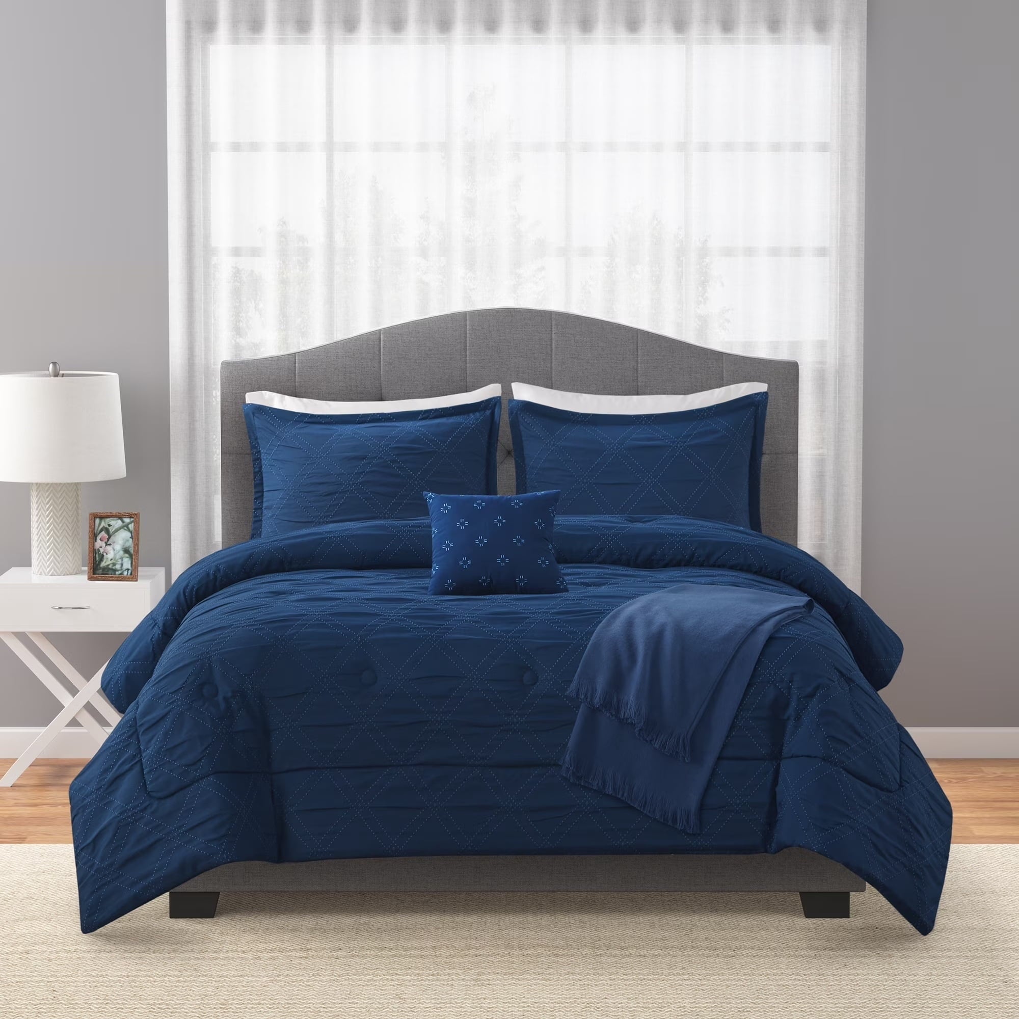 Heavyweight Warmth 5-Piece Reversible Comforter Set Navy Cross Stitch Bedding with Decor Pillow and Throw, Full/Queen - Cloud-Like Soft Lightweight Bed Comforter Detail