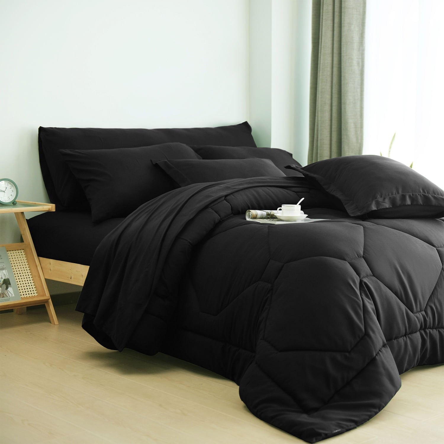 Luxurious Quilted 8 PCS Modern Comforter Set with Sheets All Season Bed in a Bag, Black, Queen Size - Cloud-Like Soft Lightweight Bed Comforter Detail