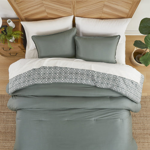 All-Season 3-Piece 400 Thread Count Flag Stone Green Cotton Lyocell Blend Comforter Set, Adult King - All-Season Down Alternative Comforter Insert Detail