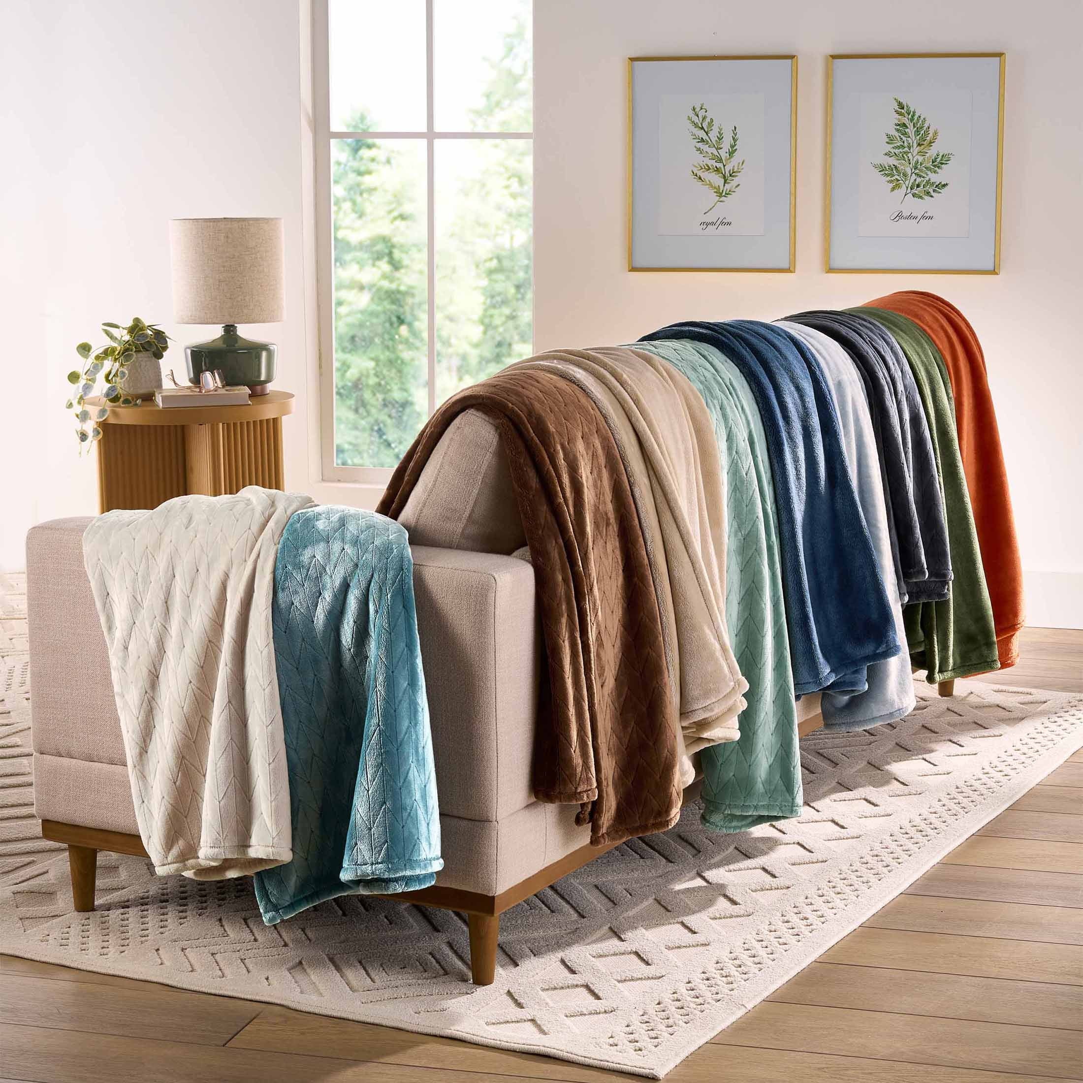 Cozy Fleece Textured Velvet Plush Soft Fleece Throw Blanket, Oversized, Greystone - Super Soft Reversible Sherpa Flannel Blanket Detail