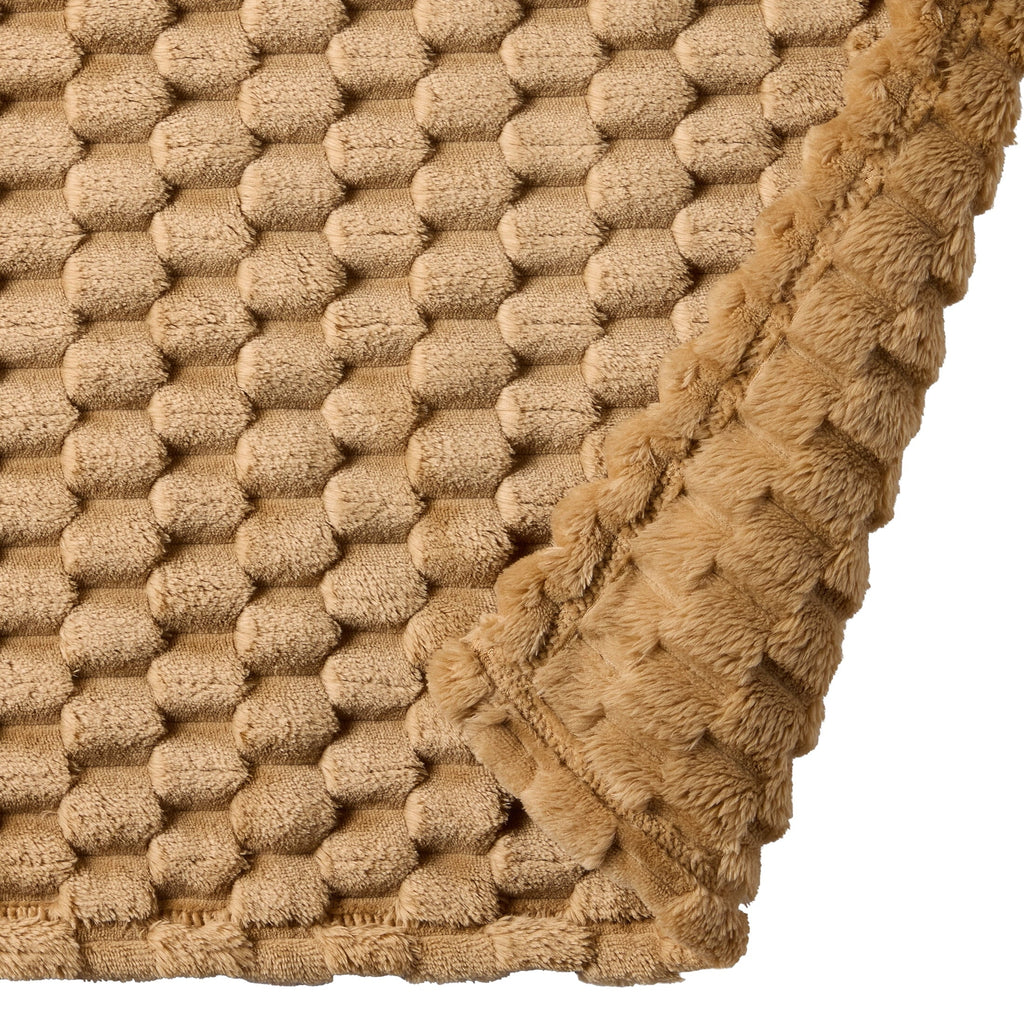 Reversible Sherpa Textured Velvet Plush Oversized Throw Blanket in Dark Caramel - Super Soft Reversible Sherpa Flannel Blanket Detail