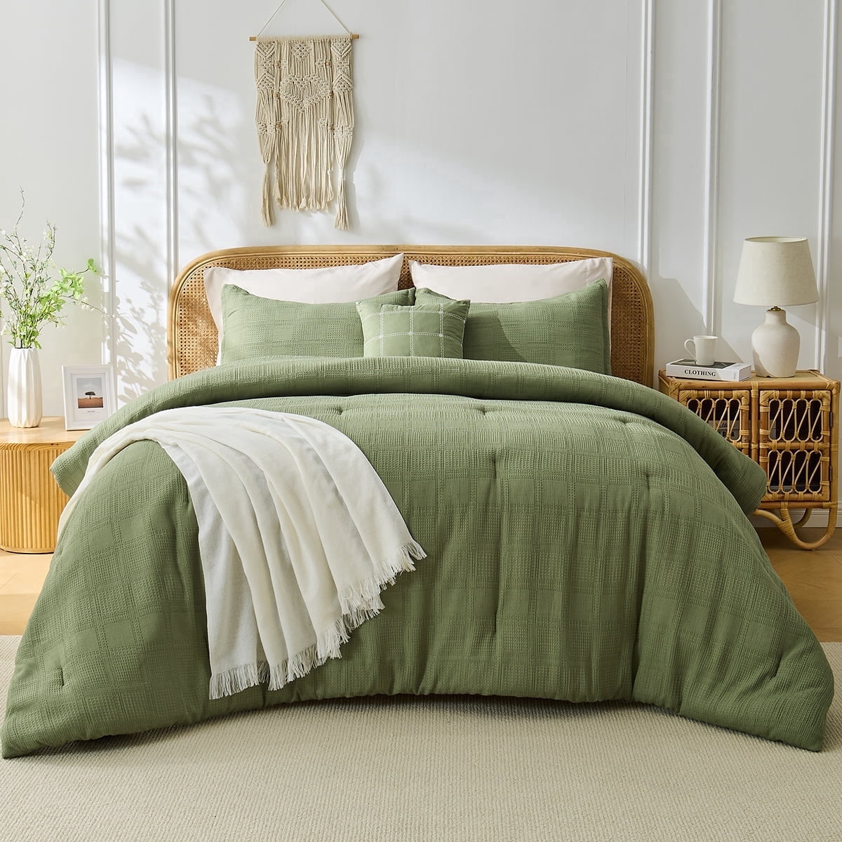 Luxurious Quilted Waffle Weave Comforter Set with Throw Blanket for Couch, 5-Piece King/Cal King Size Lightweight Comforter Bet Set for... - Luxurious Quilted Duvet Cover Set Detail