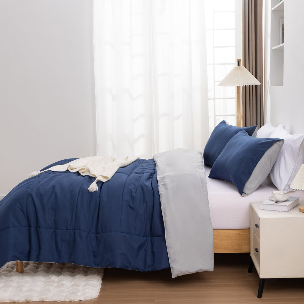Luxurious Quilted Queen Comforter Set All Season Reversible Bed Set with 2 Pillow Cases 3 Pieces Bedding Sets Down Alternative Blue/Gra... - All-Season Down Alternative Comforter Insert Detail