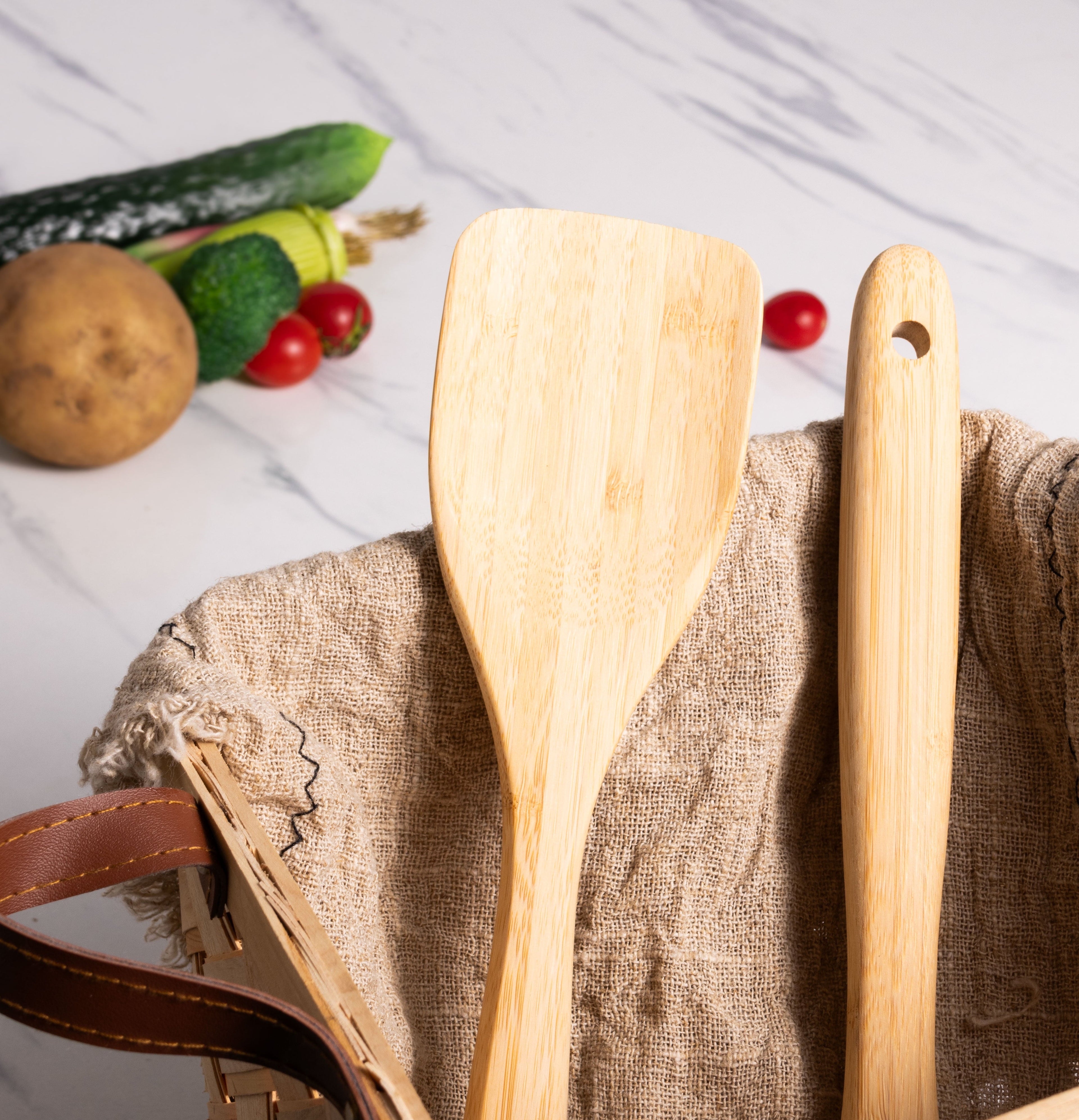 Professional Grade Bamboo Turner, Crafted , Cooking and Kitchen, 12.99 x 2.67 x 0.59 inch. - Heavy Duty Stainless Steel Kitchen Shears Detail