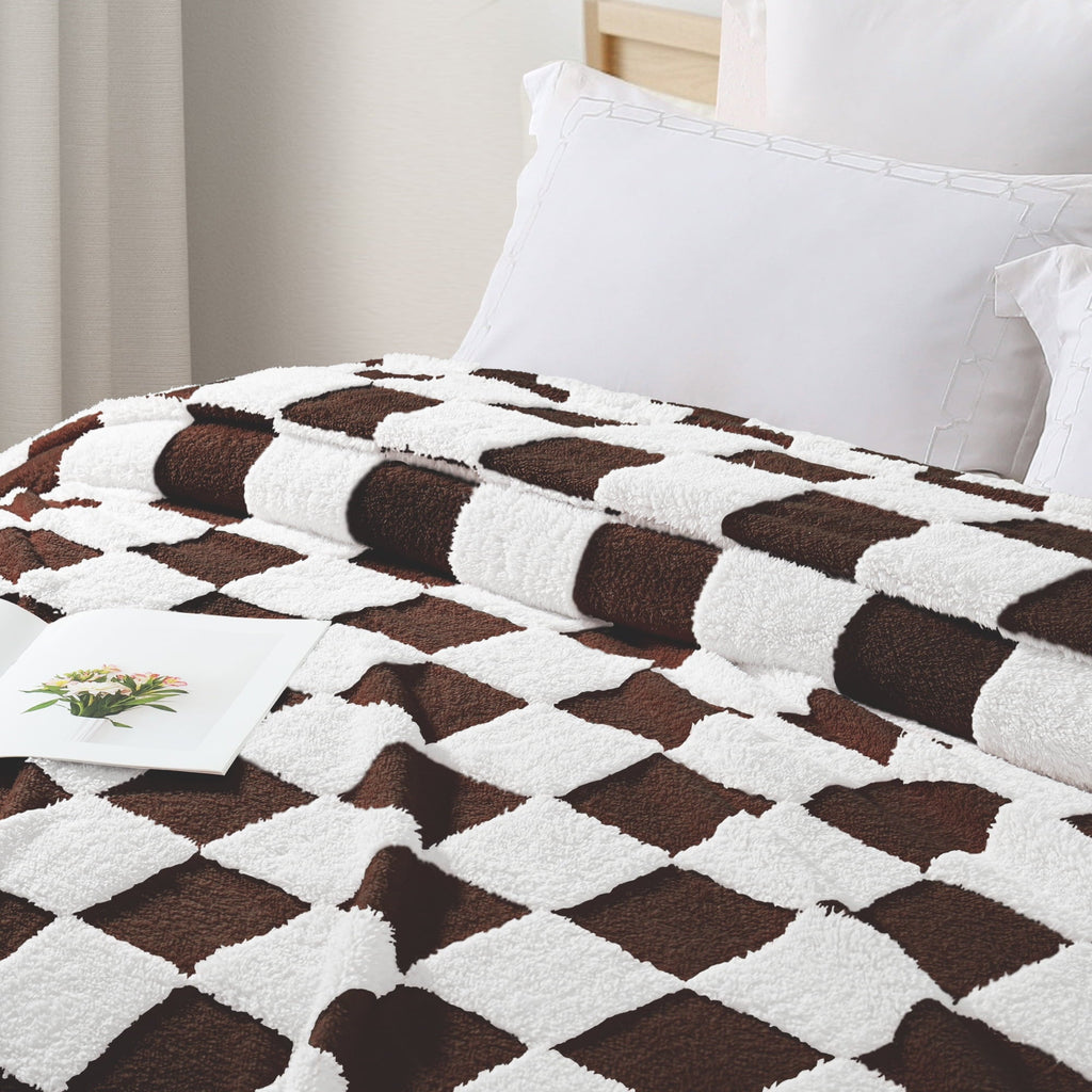Decorative Knitted Checkered Throw Blanket, Super Soft and Warm Fluffy Fleece Blanket for Couch, Sofa, Bed, Cute Plaid Pattern, Coffee, ... - Super Soft Reversible Sherpa Flannel Blanket Detail