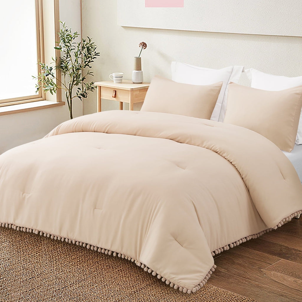 Heavyweight Warmth Boho Pom Pom Ball Fringe King Size Comforter Set, 3 Pieces Beige Lightweight Down Alternative Bedding Comforter Sets ... - Cloud-Like Soft Lightweight Bed Comforter Detail