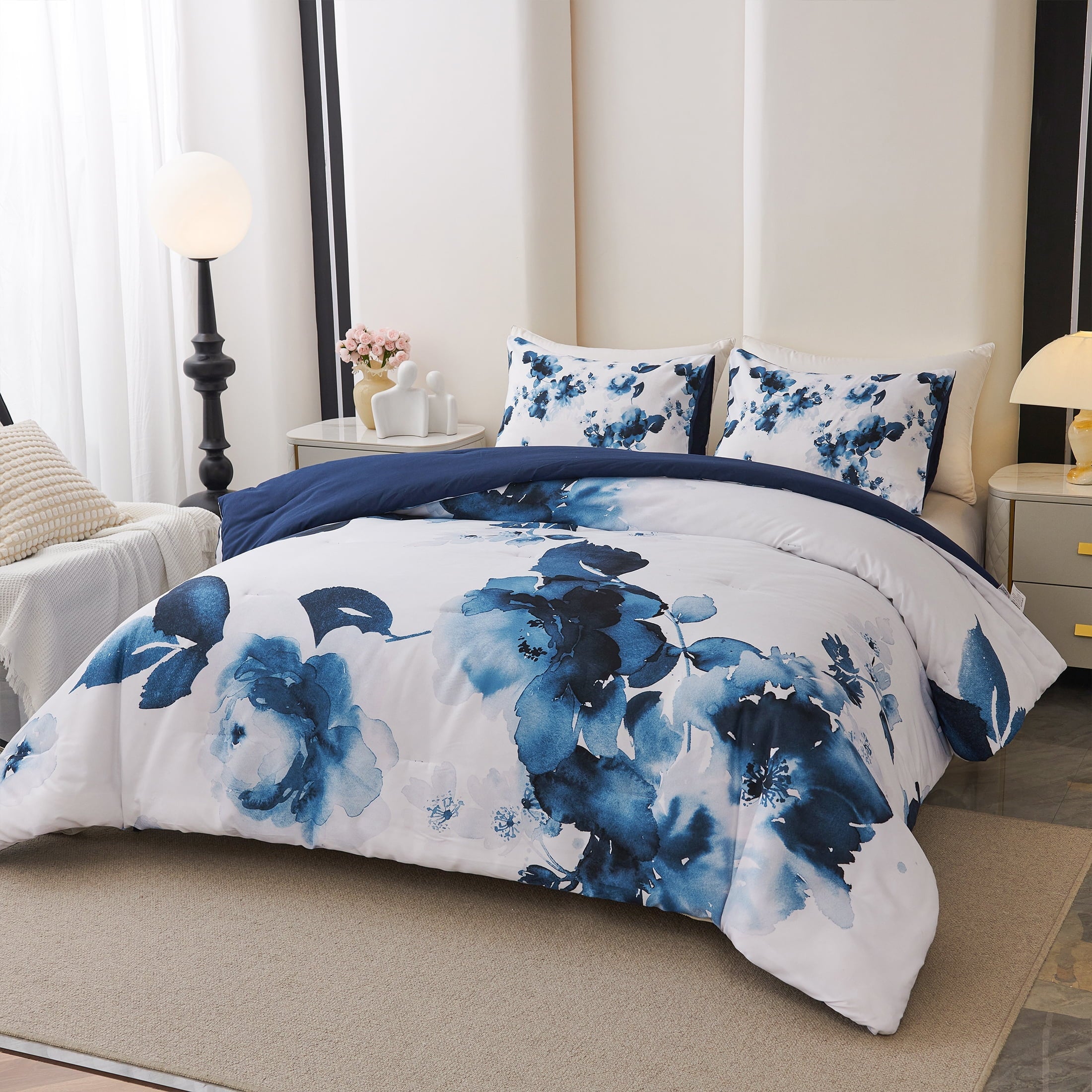 All-Season 3 Pieces Blue and White Floral Comforter Set King Size, Flower Bedding with Watercolor Flowers Pattern for Women, Rev... - Cloud-Like Soft Lightweight Bed Comforter Detail