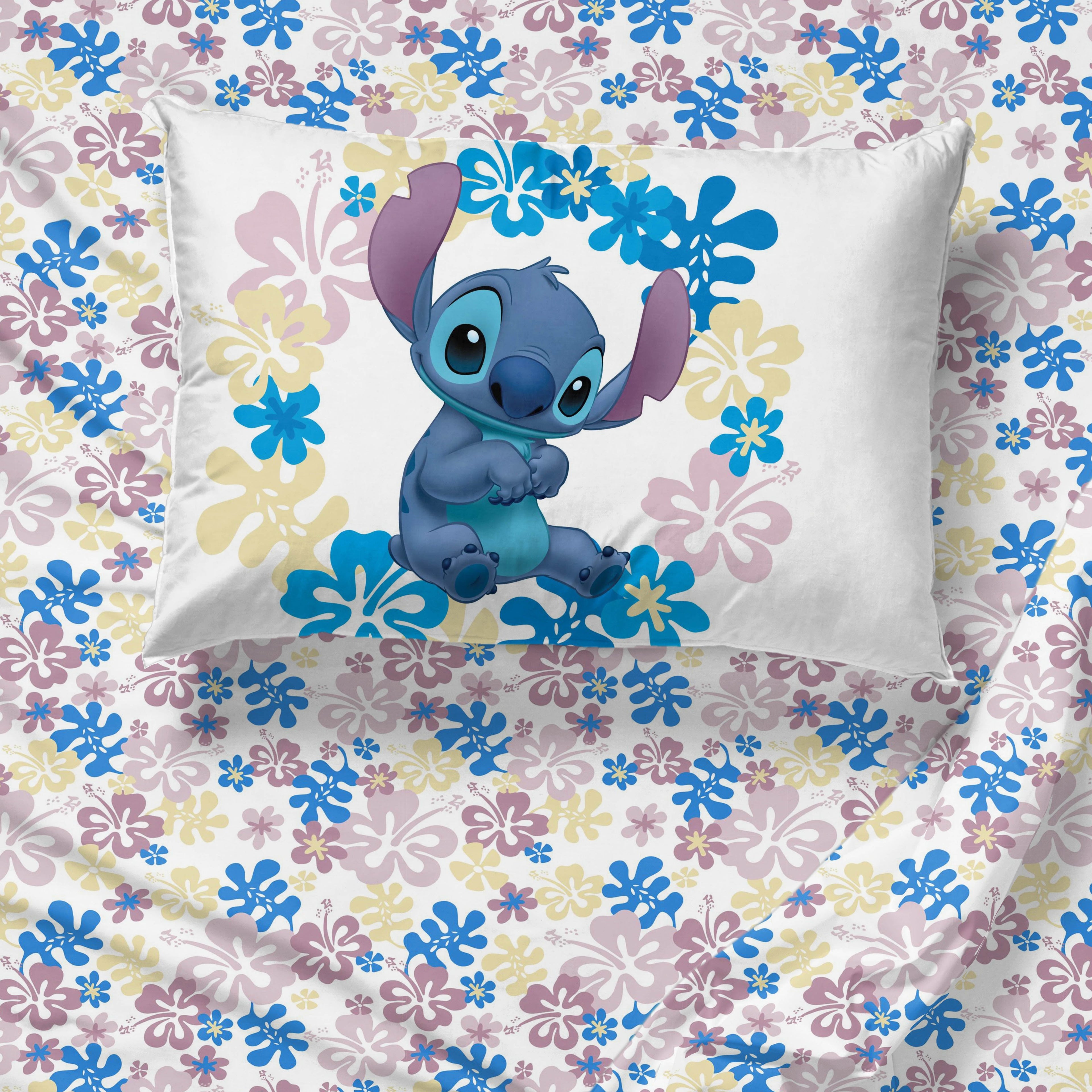 All-Season Lilo and Stitch Sweet Stitch 5 Piece Twin Size Kids Comforter Set with Sham - Super Soft Bed Set for Kids - Cloud-Like Soft Lightweight Bed Comforter Detail