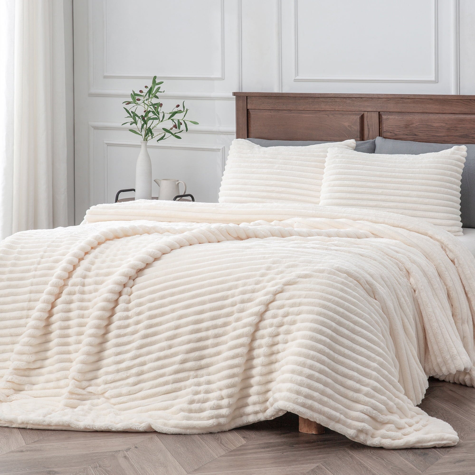 Hypoallergenic Cloud Fleece Queen Comforter Set -Super Soft & Warm Fluffy White Bedding, Luxury Fuzzy Heavy Bed Set for Winter with 2 Pill... - All-Season Down Alternative Comforter Insert - Default Title