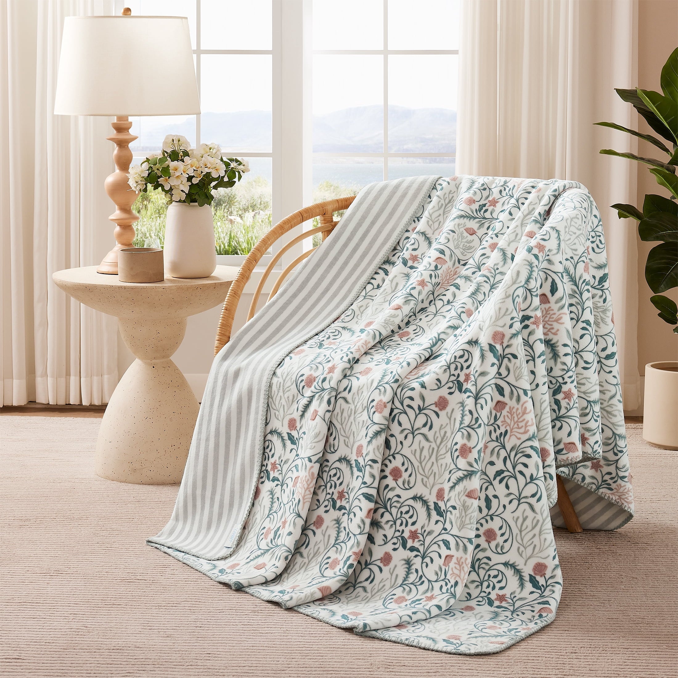 Reversible Sherpa Throw Blanket, Reversible Plush Fleece Blanket for Couch, Green Seaberry Print, 50" x 72" - Luxury Knitted Decorative Throw Blanket with Fringes - Default Title