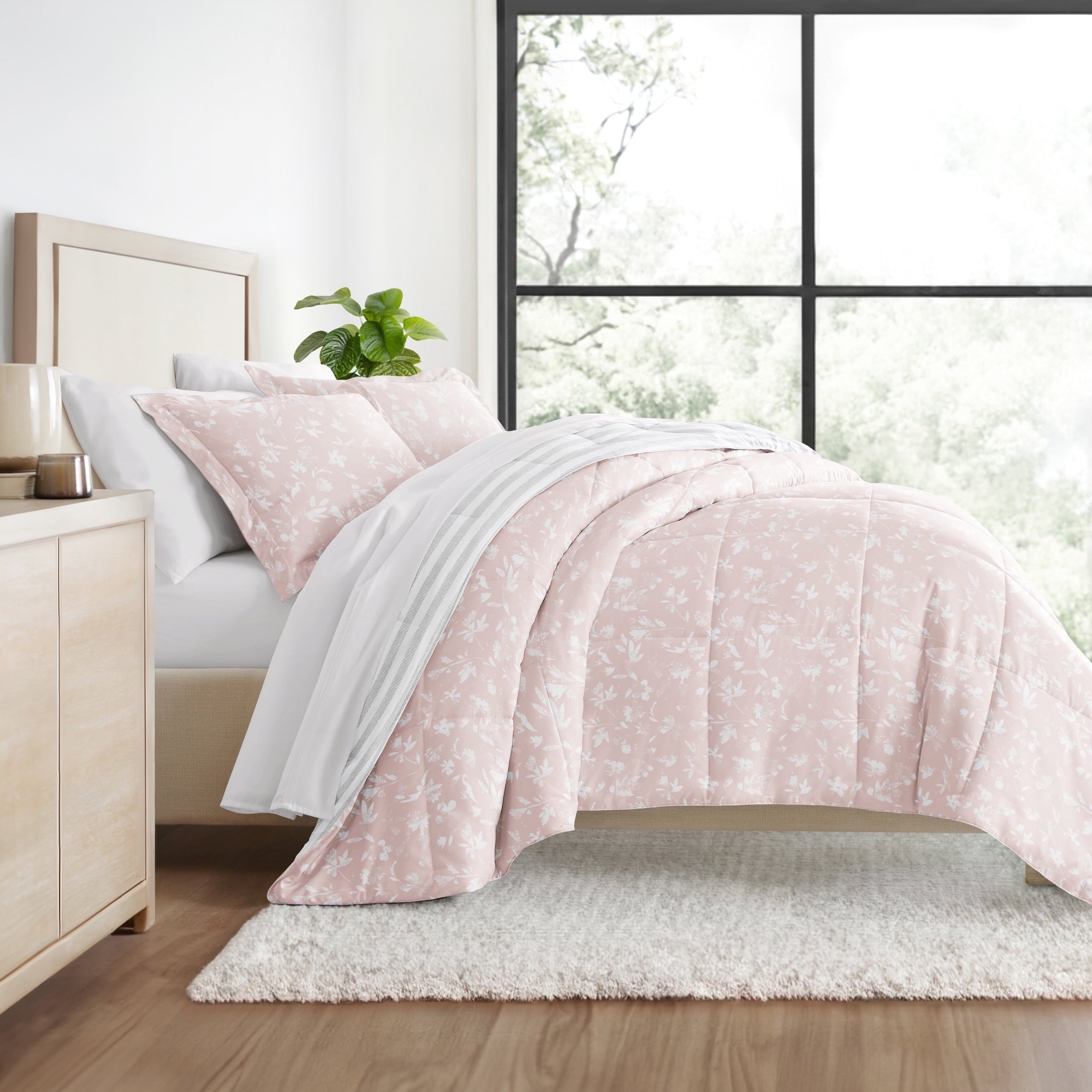 Hypoallergenic Cloud All Season Ultra Soft Comforter Set Lightweight Bedding in Pressed Flowers for Full/Queen Size - Hypoallergenic Ultra-Fluffy Quilt for Winter - Default Title