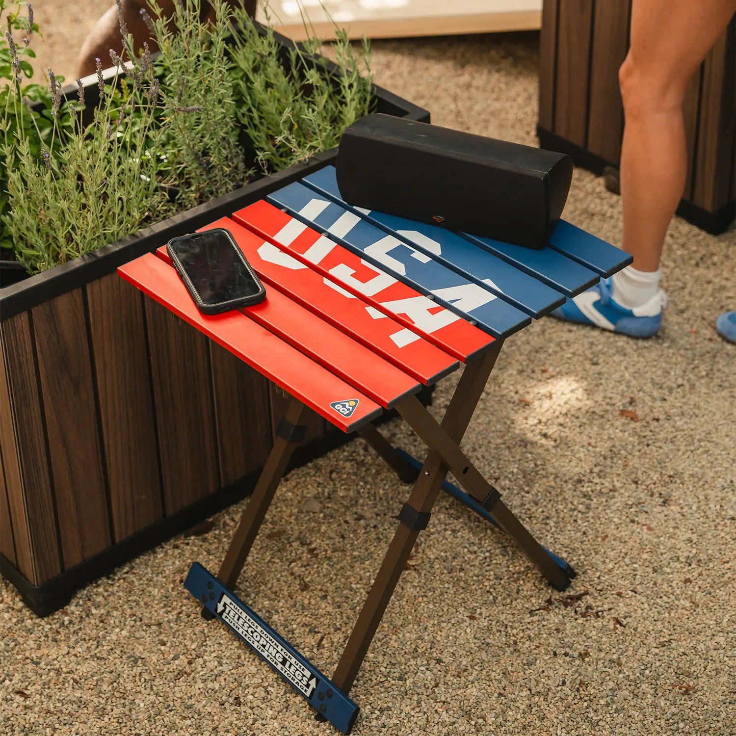 Slim-Fold Compact Camp Table 20 - USA Anniversary Deluxe - Choice 757 - Multi-Functional Heavy-Duty Grilling Table Counter Detail
