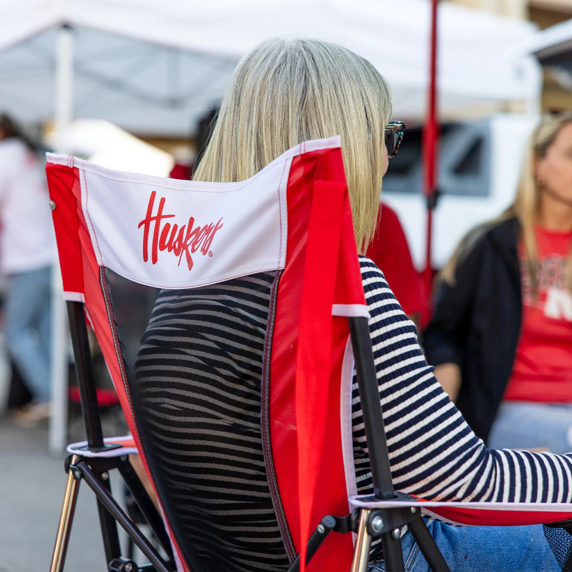 Smooth Motion College Comfort Pro Rocker - Nebraska Cornhuskers - Choice 161 - Freestyle Rocker Portable Outdoor Folding Chair Detail