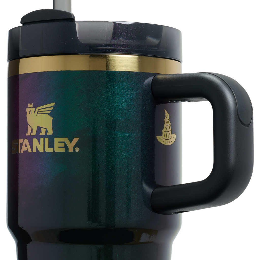 Car-Cup Friendly The Wicked for Good Quencher H2.0 Flowstate Tumbler D247R - Premium Stainless Steel Straw Cup for All-Day Hydration Detail
