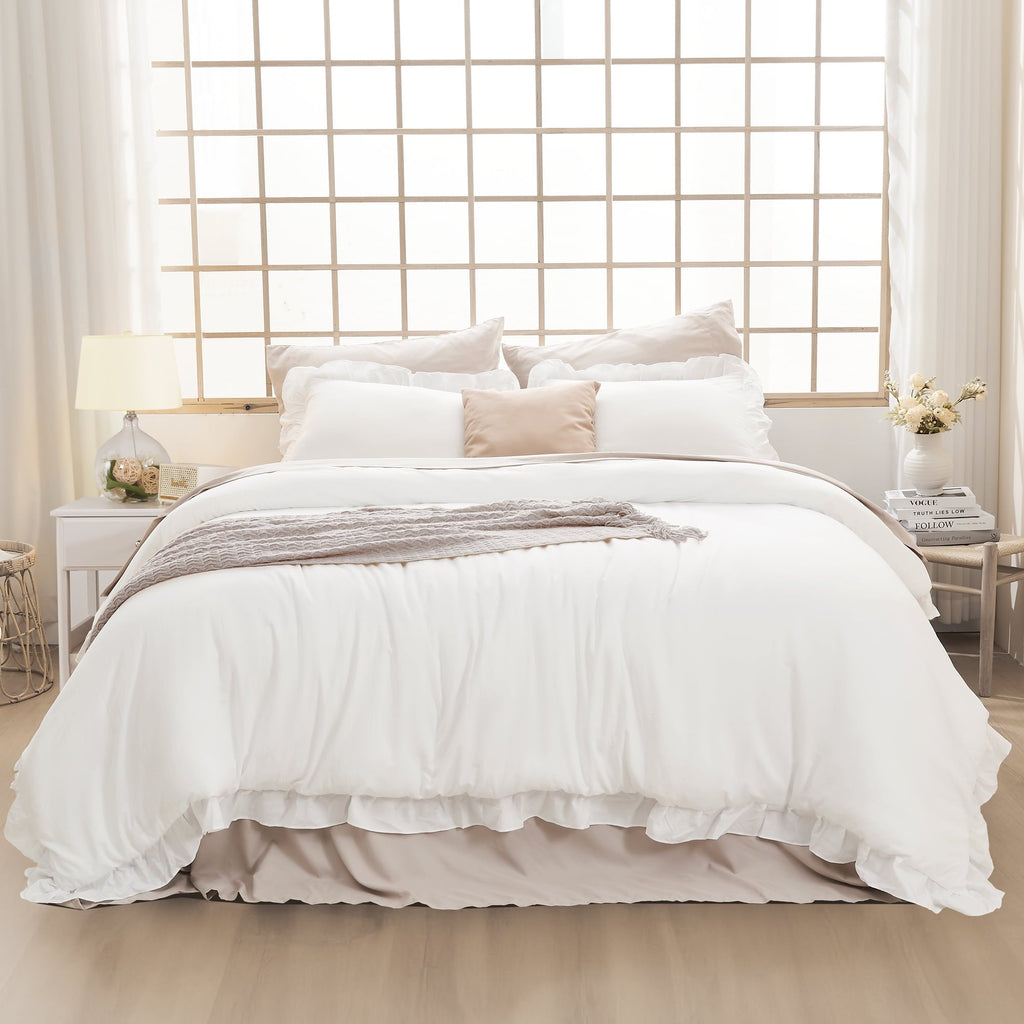 All-Season Queen Comforter Set White, 3 Pieces Soft Fluffy Farmhouse Ruffle Bedding Comforter Sets for Queen Bed, All Season Lig... - Luxurious Quilted Duvet Cover Set Detail