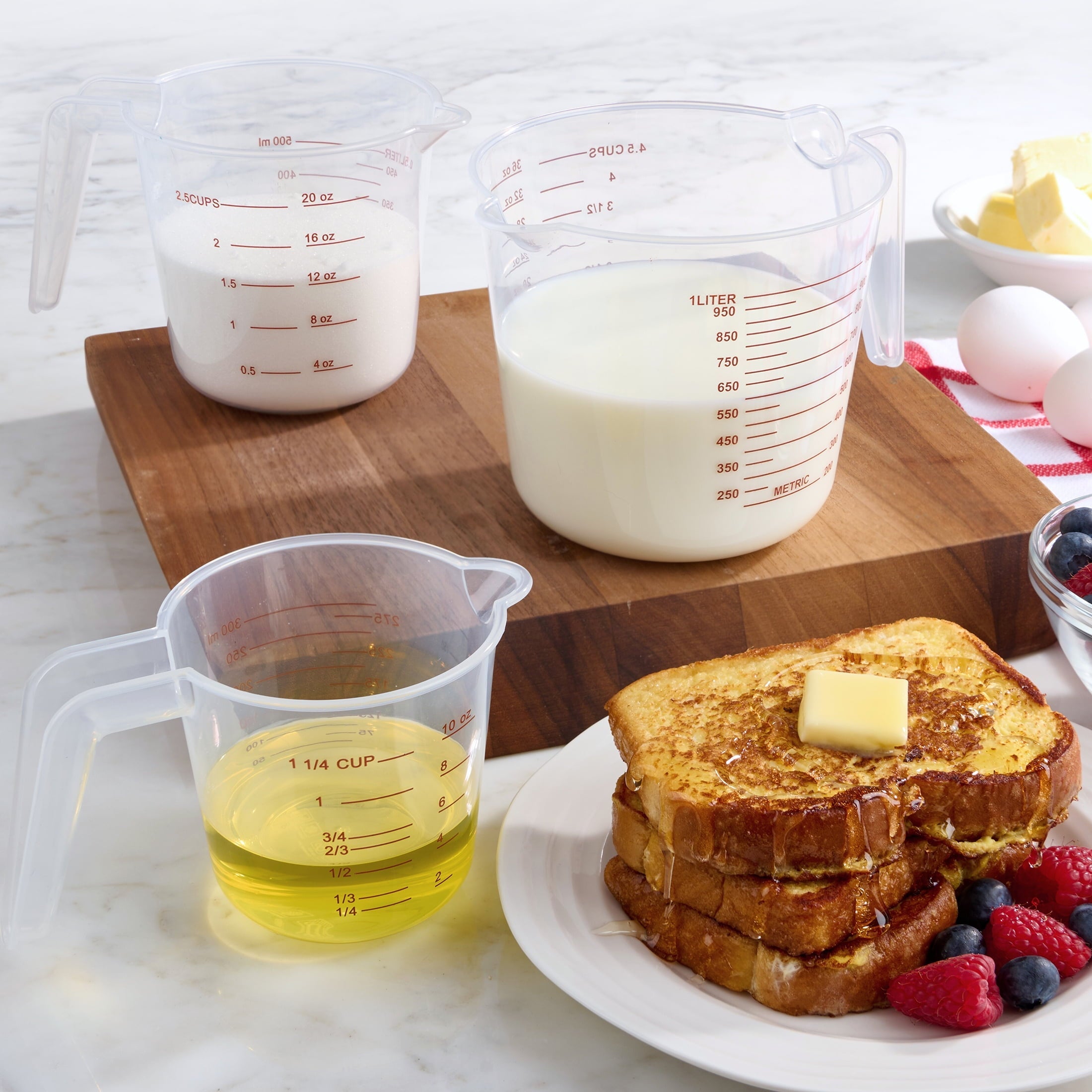 Premium Kitchen 3-Piece Tapered Spout Nesting Plastic Measuring Cups Set, Clear - Premium Stainless Steel Garlic Presser & Peeler Detail