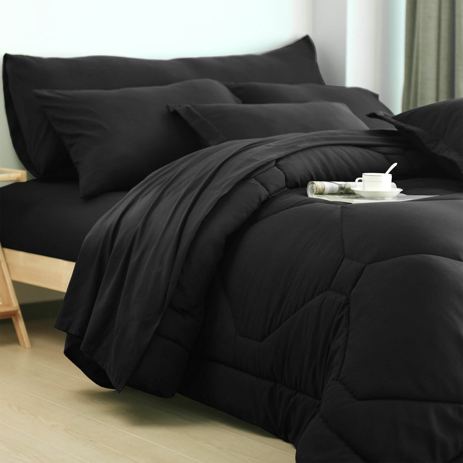 Luxurious Quilted 8 PCS Modern Comforter Set with Sheets All Season Bed in a Bag, Black, Queen Size - Cloud-Like Soft Lightweight Bed Comforter Detail