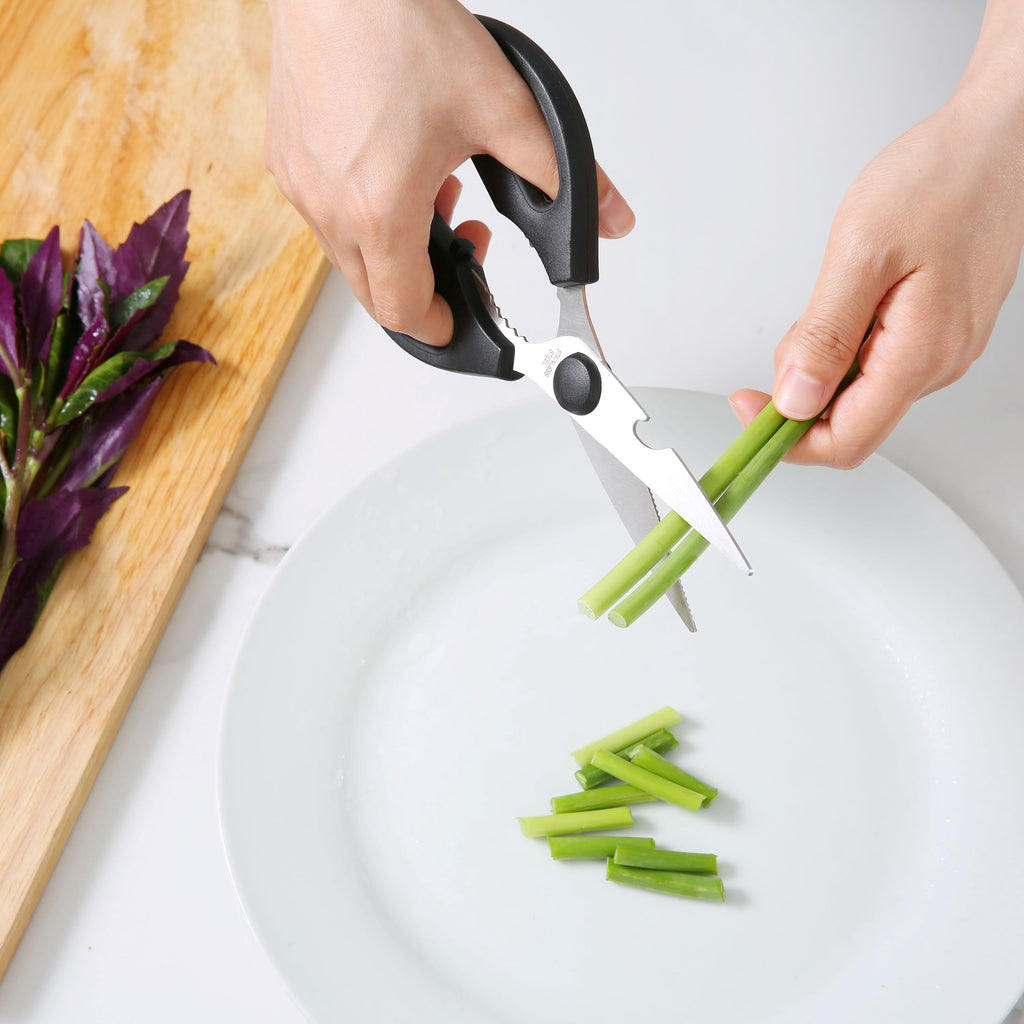 Ergonomic Manual Stainless Steel Multi-Purpose 8.6in Kitchen Shears - Innovative Kitchen Helper for Modern Cooking Detail