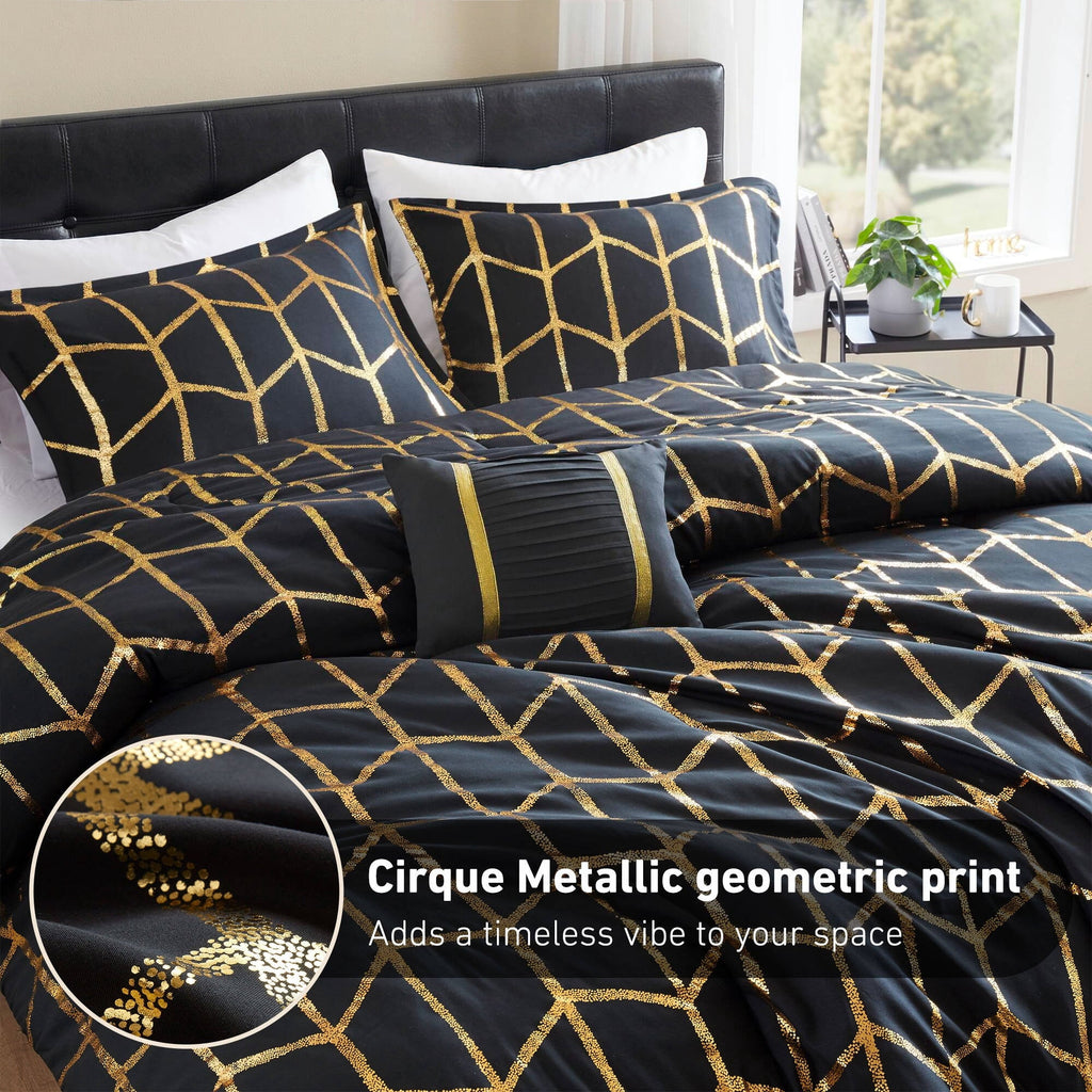 Hypoallergenic Cloud Full/Queen Size Comforter Set, 4-Piece Bedding Set for All Seasons, Geometric Metallic Comforter Bed Set with Decor P... - All-Season Down Alternative Comforter Insert Detail