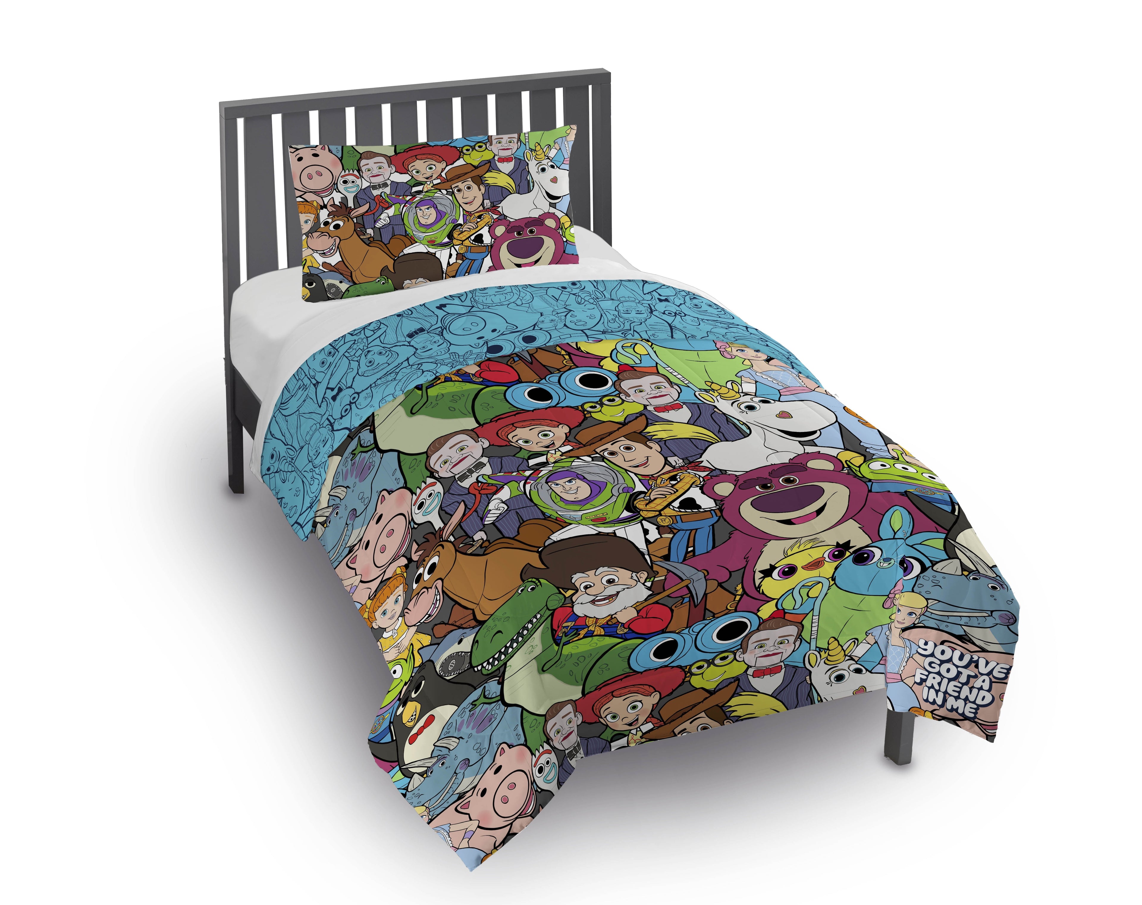 Heavyweight Warmth You've Got a Friend Reversible Comforter and Pillowcase Set, Twin/Full, Kids Bedding - All-Season Down Alternative Comforter Insert Detail