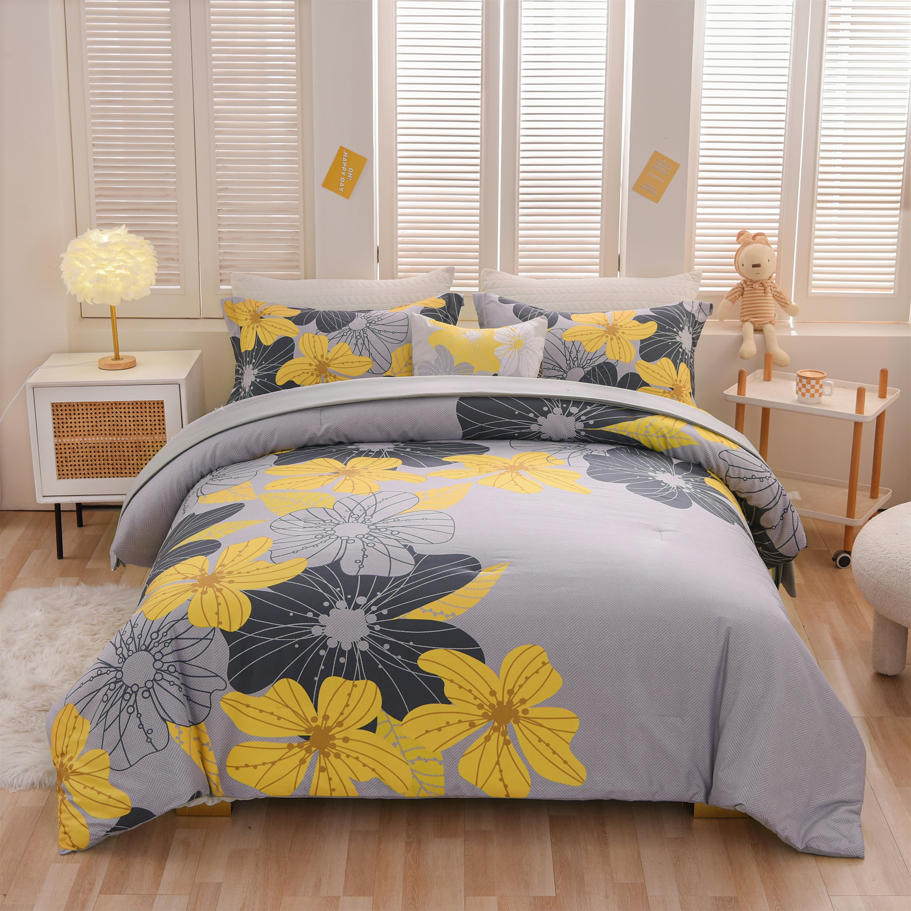 Heavyweight Warmth Yellow Floral Comforter Set Queen Flower Bed Set Adult Soft Botanical Boho Bedding Set - Cloud-Like Soft Lightweight Bed Comforter Detail