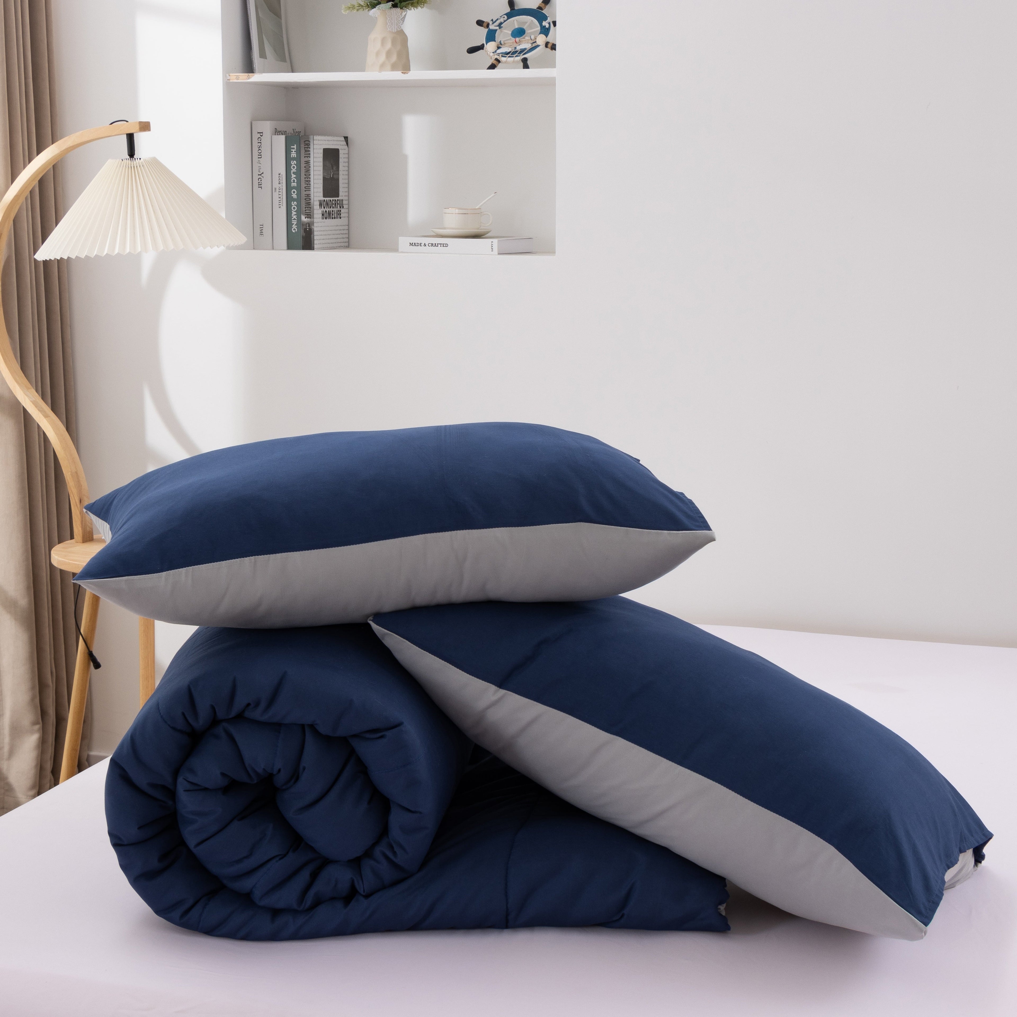 Luxurious Quilted Queen Comforter Set All Season Reversible Bed Set with 2 Pillow Cases 3 Pieces Bedding Sets Down Alternative Blue/Gra... - All-Season Down Alternative Comforter Insert Detail