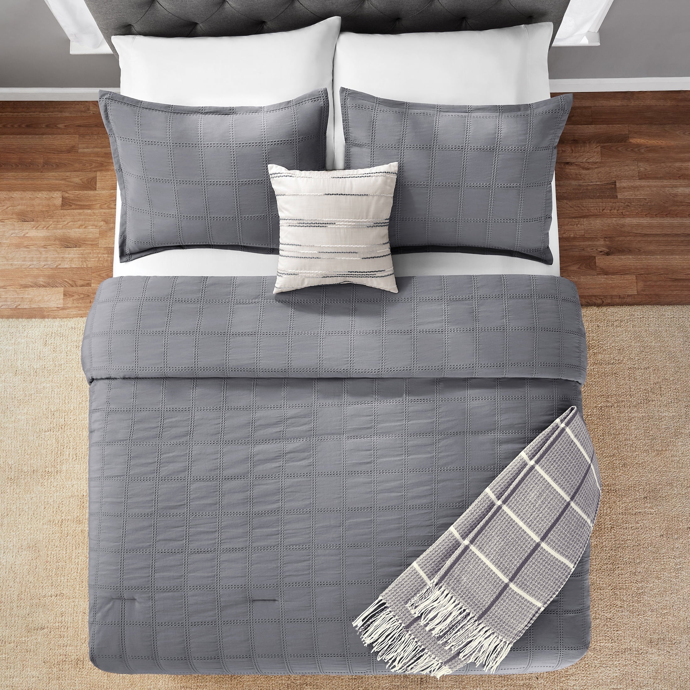 Fluffy Down Alternative Full/Queen Comforter Set, All-Season, 5-Piece, Grey Waffle Check - Luxurious Quilted Duvet Cover Set Detail