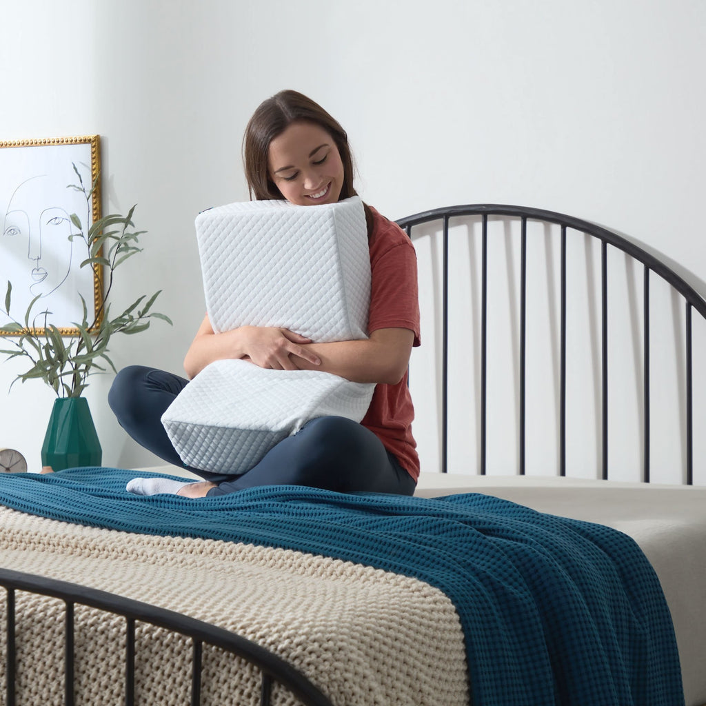 Ergonomic Memory Foam Standard Pillow for Side Sleepers, Cooling Technology and Removable Cover - Orthopedic Shredded Foam Bed Pillow Set Detail