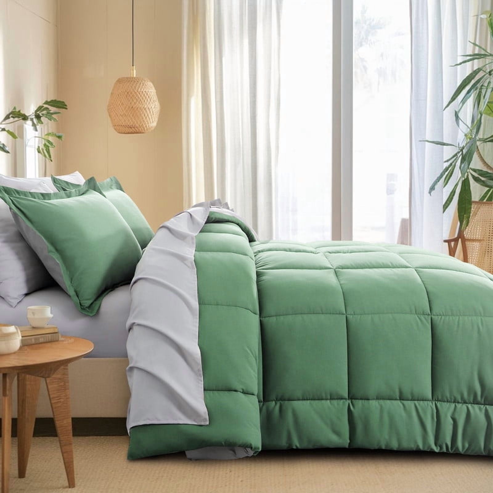 Hypoallergenic Cloud Grass Green/Grey Queen Size Comforter Set,3-Pieces Reversible Comforter Set Soft and Lightweight,All Season Down Alte... - Luxurious Quilted Duvet Cover Set Detail