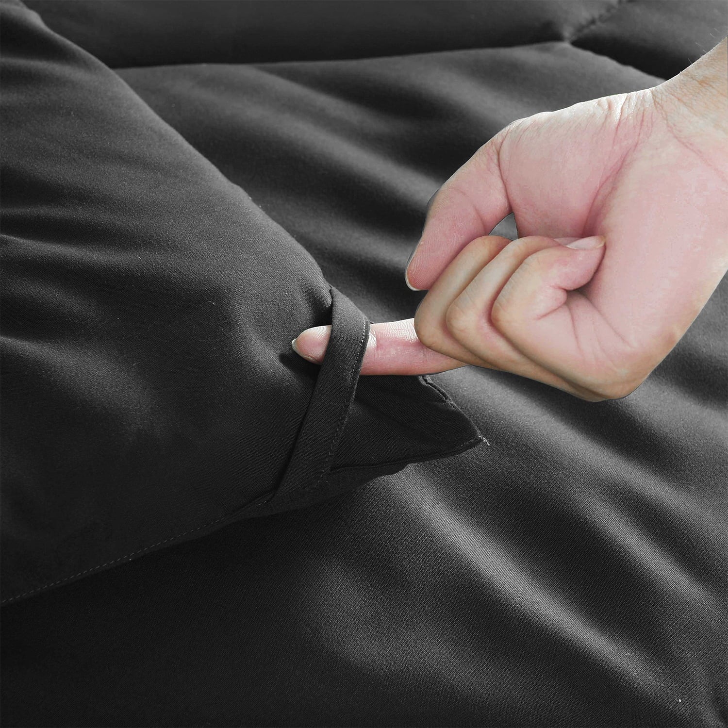 Luxurious Quilted 8 PCS Modern Comforter Set with Sheets All Season Bed in a Bag, Black, Queen Size - Cloud-Like Soft Lightweight Bed Comforter Detail