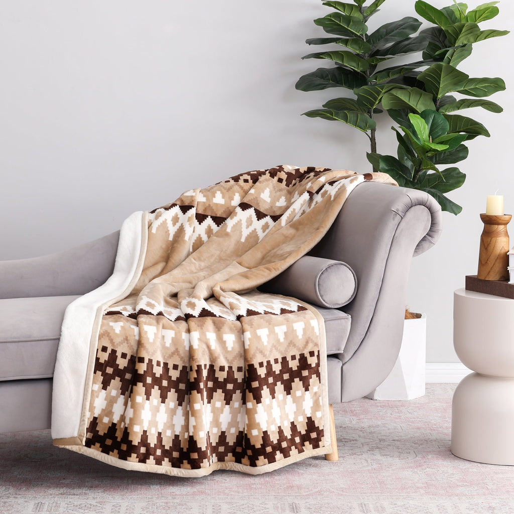 Reversible Sherpa Printed Velvet Plush Reverse to Faux Fur Super Soft Throw Blanket, Oversized, Linder Border Beige - Cozy Fleece Throw Blanket for Couch & Bed Detail