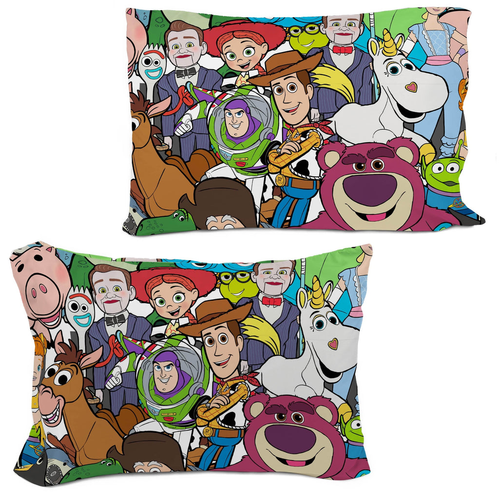 Heavyweight Warmth You've Got a Friend Reversible Comforter and Pillowcase Set, Twin/Full, Kids Bedding - All-Season Down Alternative Comforter Insert Detail